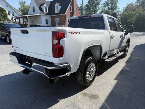 Used 2025 Chevrolet Silverado 2500 LT w/ Convenience Package AWD/4WD image 3