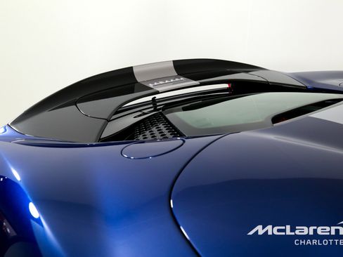 Used 2022 Ferrari SF90 Spider image 36