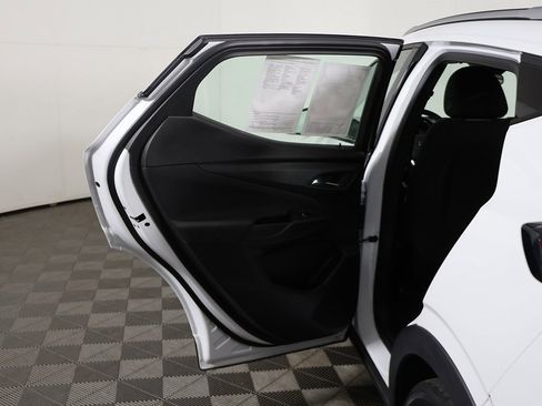 Used 2022 Chevrolet Bolt EUV LT w/ Comfort Package image 20