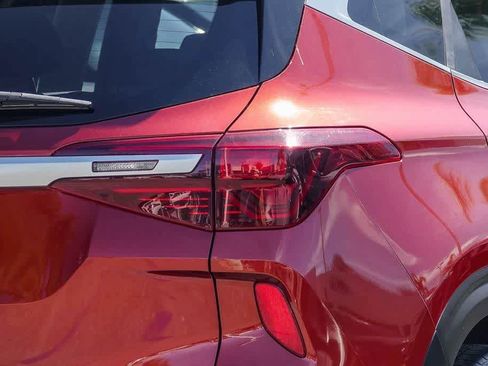 Used 2022 Kia Seltos Nightfall Edition image 7