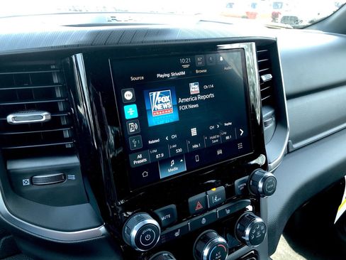 New 2026 RAM 1500 4x4 Crew Cab image 27