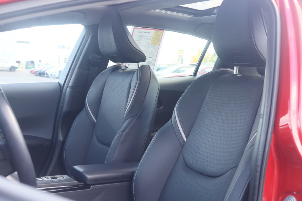 Used 2023 Toyota Prius Limited w/ Limited Premium Package AWD/4WD image 19