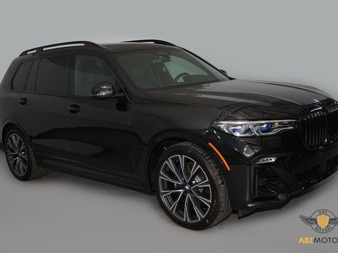 Used 2021 BMW X7 M50i image 2