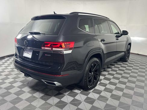 Used 2022 Volkswagen Atlas SE w/ Black Wheel Package AWD/4WD image 7