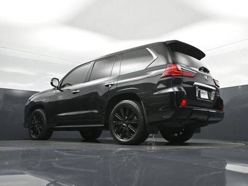 Used 2017 Lexus LX 570 4WD image 42