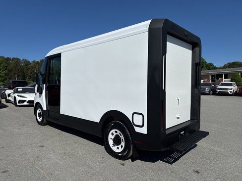 Used 2024 Chevrolet Brightdrop 400 w/ Commercial Equipment Package AWD/4WD image 3