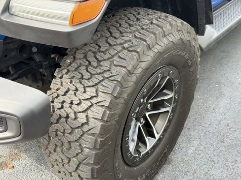 Used 2025 Jeep Wrangler Unlimited Rubicon w/ XTREMEE 35" Tire Package AWD/4WD image 8