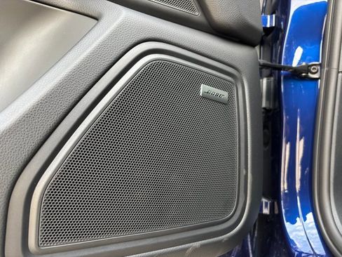 Certified 2025 Porsche Macan image 23