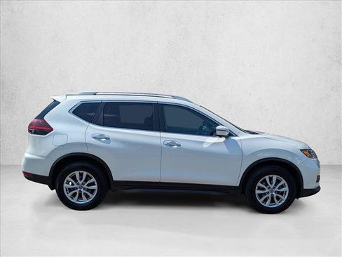 Used 2018 Nissan Rogue SV w/ Premium Package AWD/4WD image 4