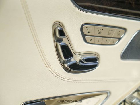 Used 2019 Mercedes-Benz S 560 Cabriolet image 32