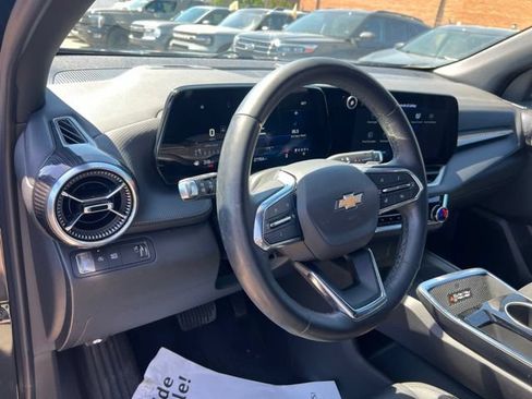 Used 2025 Chevrolet Equinox LT w/ Convenience Package II FWD image 7