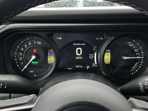 Certified 2025 Jeep Wrangler Willys image 22