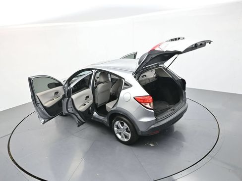 Used 2017 Honda HR-V EX image 36