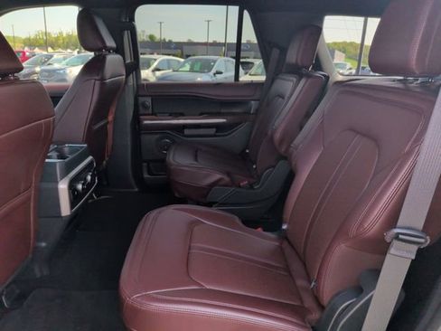 Certified 2024 Ford Expedition Limited AWD/4WD image 6