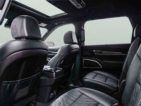 Used 2023 Kia Telluride EX X-Line image 22