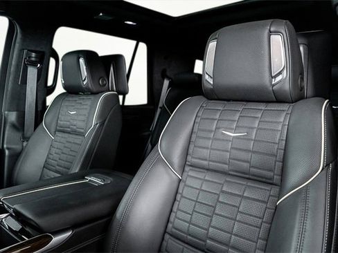 Used 2025 Cadillac Escalade Sport Platinum image 22