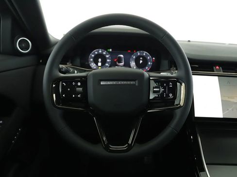 New 2024 Land Rover Range Rover Evoque Dynamic SE image 8