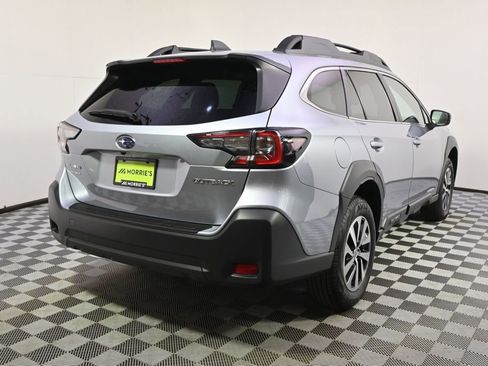Used 2024 Subaru Outback Premium image 6