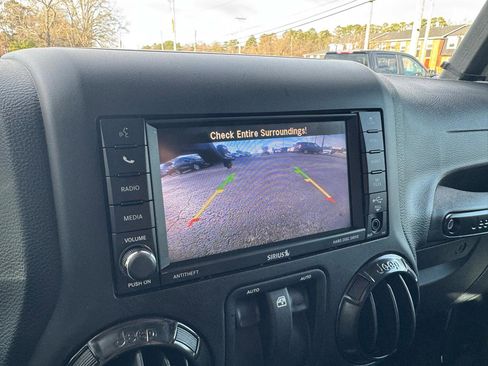 Used 2018 Jeep Wrangler Rubicon AWD/4WD image 24