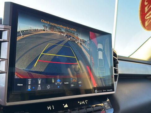 Used 2023 Toyota Tundra Limited image 25