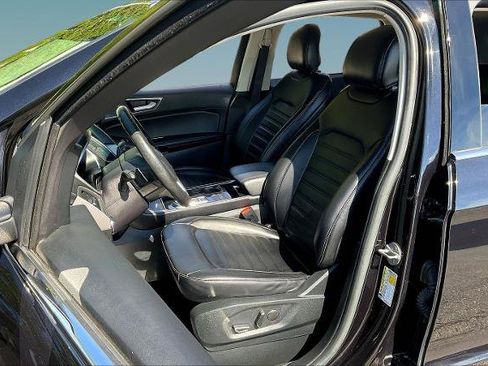 Used 2019 Ford Edge SEL w/ Equipment Group 201A AWD/4WD image 20