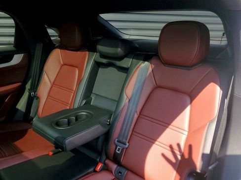 Certified 2025 Porsche Cayenne Coupe image 16