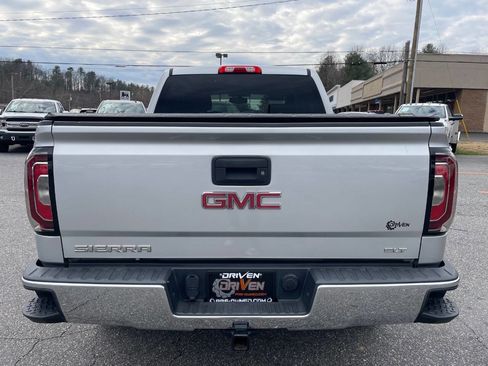 Used 2018 GMC Sierra 1500 SLT w/ SLT Premium Package image 10