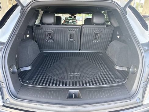 Certified 2024 Cadillac XT5 Luxury w/ LPO, Floor Liner Package AWD/4WD image 25