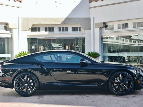 Used 2023 Bentley Continental GT Azure image 5