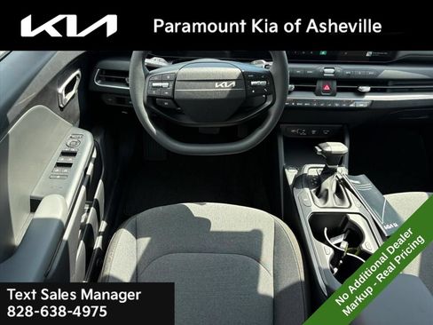 New 2026 Kia K4 FWD image 22