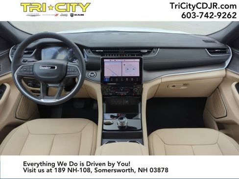 New 2025 Jeep Grand Cherokee Limited w/ Trailer Tow Package image 12