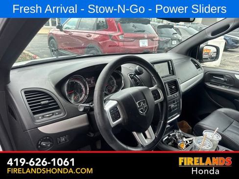 Used 2017 Dodge Grand Caravan GT FWD image 19