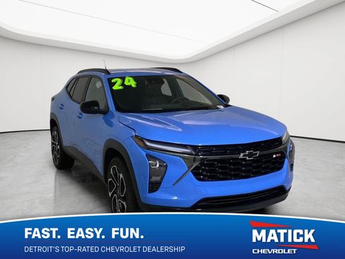 Used 2024 Chevrolet Trax RS w/ Driver Confidence Package FWD image 1
