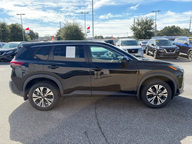 Used 2022 Nissan Rogue SV AWD/4WD image 5