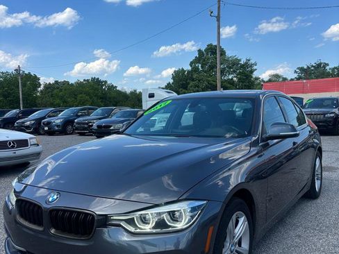 Used 2017 BMW 330i Sedan RWD image 3