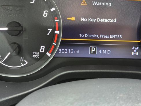 Used 2021 Nissan Titan SV w/ Accessory Utility Package image 26