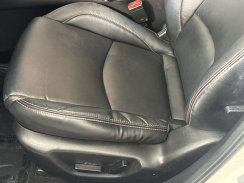 Used 2016 MAZDA MAZDA3 i Grand Touring image 16