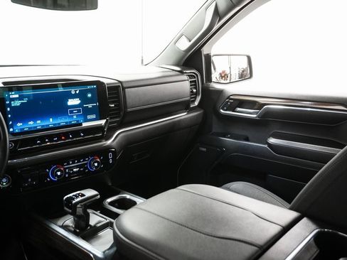 Used 2024 Chevrolet Silverado 1500 RST image 19