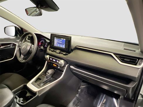 Used 2019 Toyota RAV4 XLE image 28