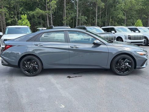 New 2026 Hyundai Elantra Sport FWD image 7