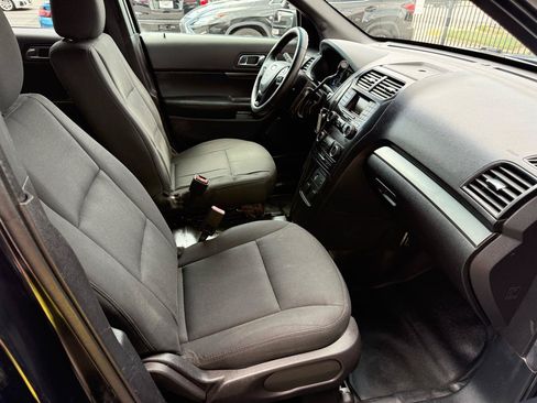 Used 2019 Ford Explorer 4WD Police Interceptor image 14