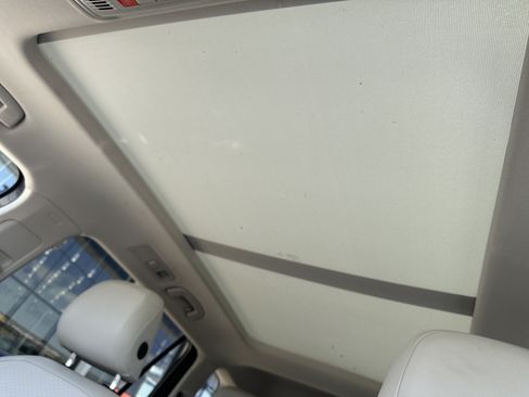 Used 2020 Volkswagen Tiguan SE w/ Panoramic Sunroof Package AWD/4WD image 22