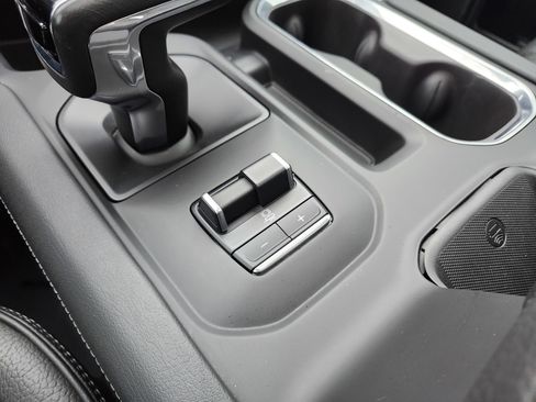 Used 2022 GMC Sierra 1500 Denali AWD/4WD image 10