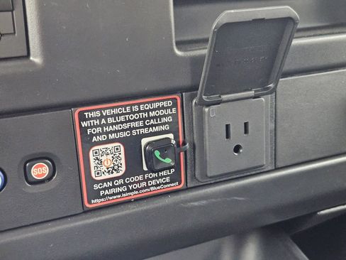 New 2025 Chevrolet Express 2500 Extended image 25