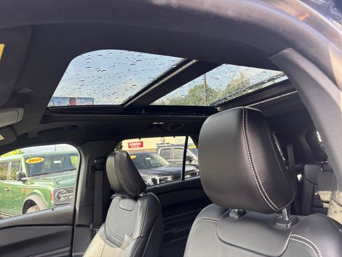 Used 2020 Ford Explorer ST w/ ST High-Performance Pack AWD/4WD image 10