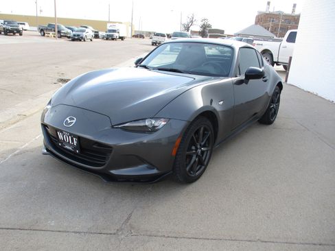 Used 2017 MAZDA MX-5 Miata RF Club image 3
