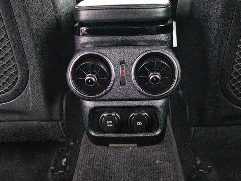 Used 2019 Kia Stinger RWD image 28