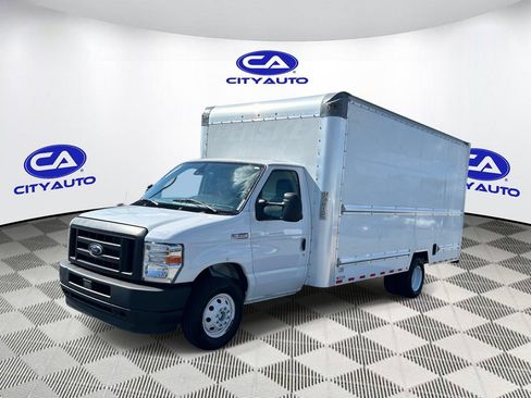 Used 2022 Ford E-350 and Econoline 350 Super Duty RWD image 10