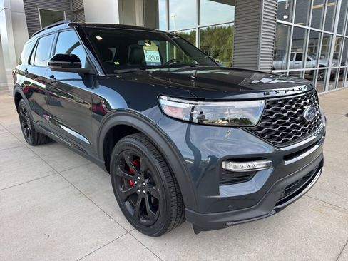 Certified 2024 Ford Explorer ST w/ Equipment Group 401A AWD/4WD image 10
