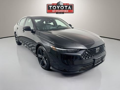 Used 2024 Honda Accord Sport image 1